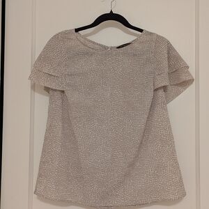 Chic Beige Patterned Blouse